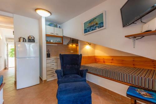 Janus Apartments