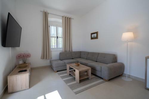 Seafront Apartment Marina