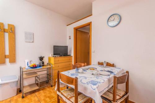 Apartment Mira 3