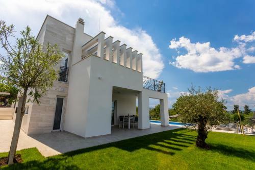 Villa Zarra