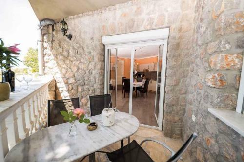 Apartment In Klenovica 15397