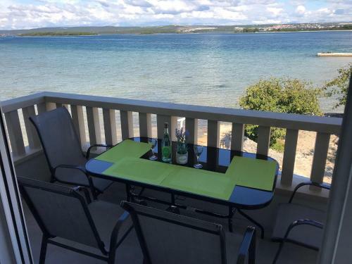 Beach Front Apartment - Pa?man