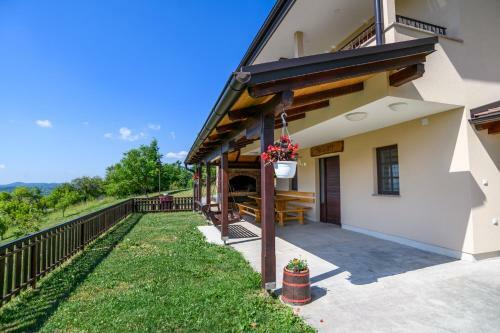 Apartmani Petra, Tea I Jo?a