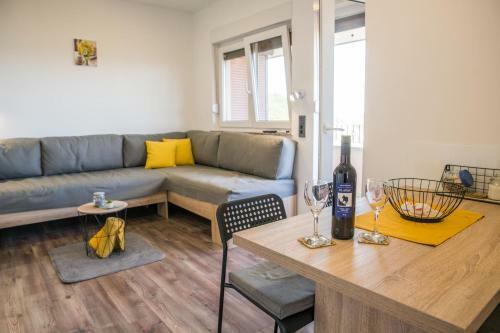 Apartmani Petra, Tea I Jo?a