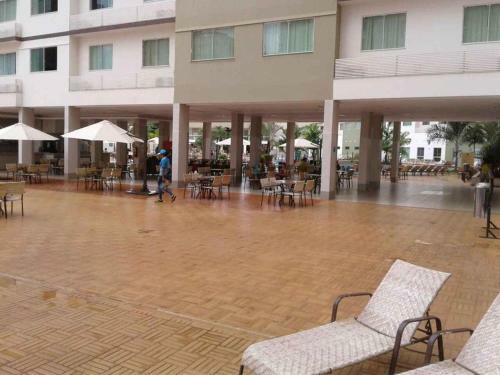 Priv� Riviera - Apartamento 2 Quartos Via - Euemcaldas