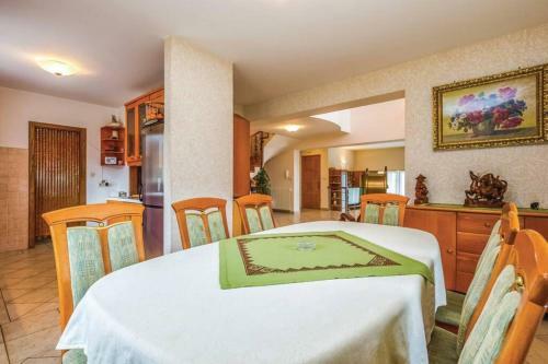 Lux Apartman Leo