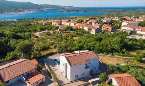 Apartment Timmy With Private Pool & Seaview