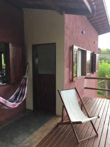 Lodge Canarinho Da Terra Com Seu C�o