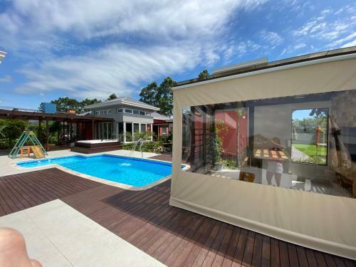 Casa Com Piscina E Spa Em Condominio A Beira Da Lagoa de Ibiraquera