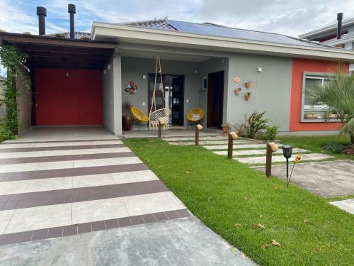 Casa Com Piscina E Spa Em Condominio A Beira Da Lagoa de Ibiraquera