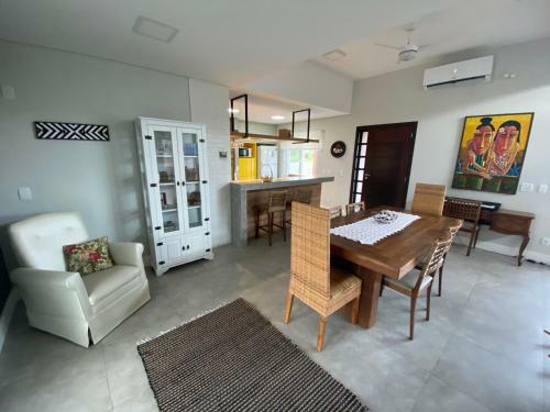 Casa Com Piscina E Spa Em Condominio A Beira Da Lagoa de Ibiraquera