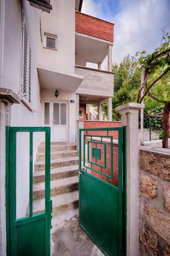 Apartments Marinkovic Komiza