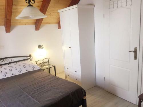 Villa Duboka, Otok Vis