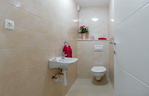 Apartamentos Villa Kala Komi?a