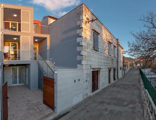 Apartamentos Villa Kala Komi?a