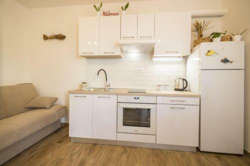 Little Bee Apartment