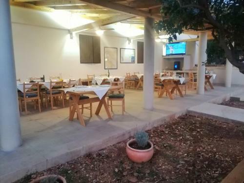 Hostal Apartments Bako Komiza