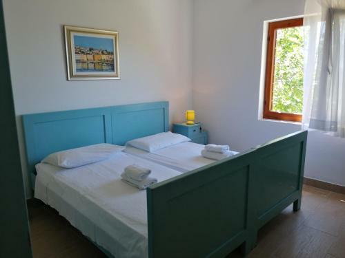 Hostal Apartments Bako Komiza