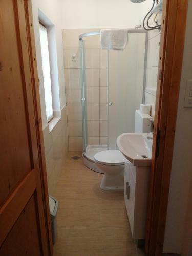 Hostal Apartments Bako Komiza