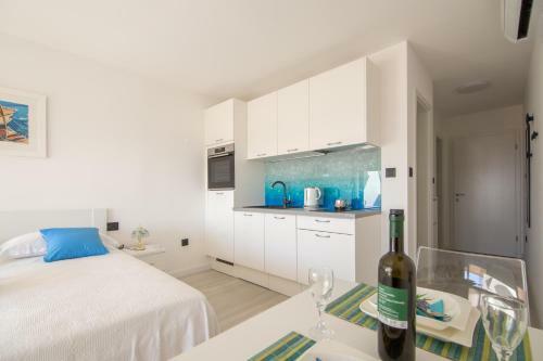 Apartments Nona Draga