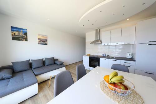 Apartments M