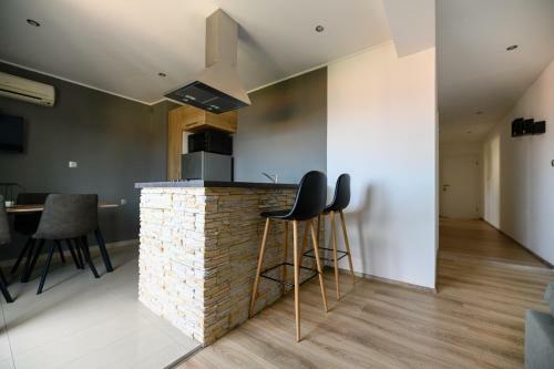 Apartments M