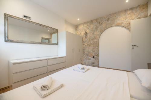 Apartments M