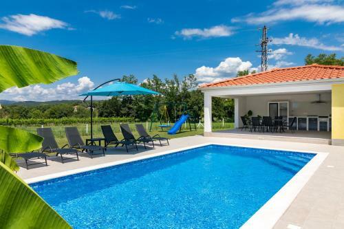 Villa Mario With Private Heated Saltwater Pool
