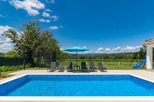 Villa Mario With Private Heated Saltwater Pool