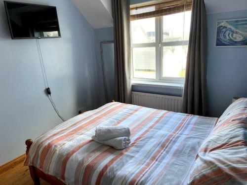 Cosy 3 Bed Cottage With A Indoor Fireplace!