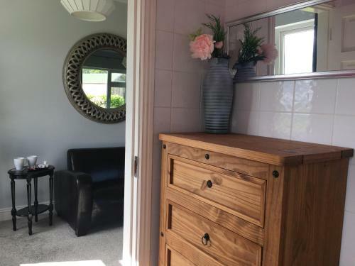 Follies Suites Ballyvoile