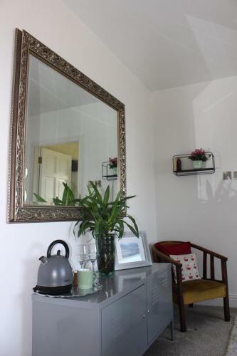 Follies Suites Ballyvoile