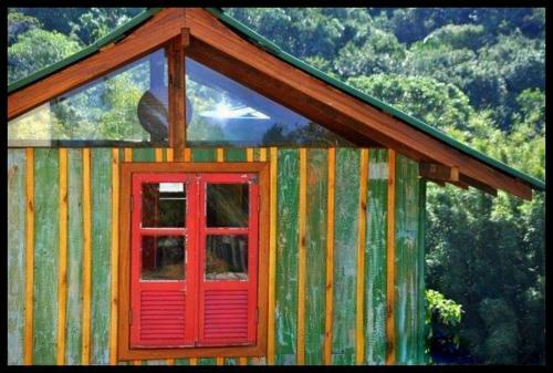 Casa Magica Em Meio A Natureza