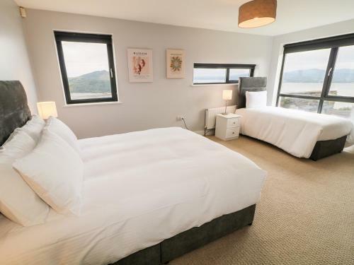 3 Harbour View