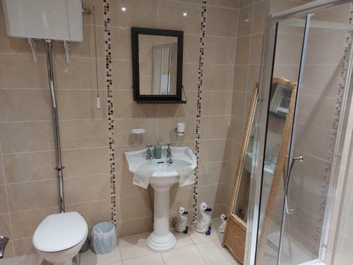 Bed & Breakfast Knockaderry House