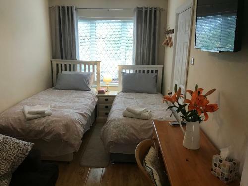 Self Contained 1 Bed Apartment