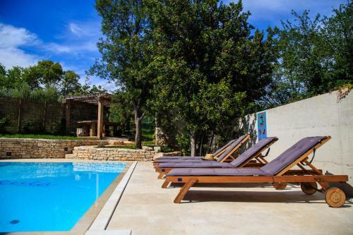 Villa Holiday Home Mikula