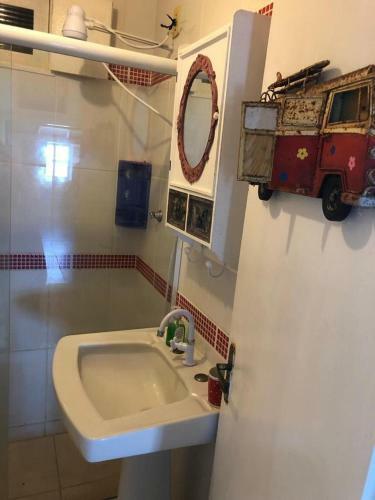 Charmosa Casa Pertinho Do Morro Do C�u
