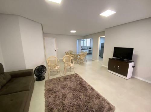 Apartamento Na Pra�a Do Villa Em Laguna-sc