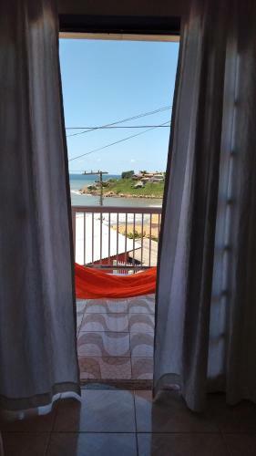 Casa P/ Fam�lia Com Vista Para O Mar