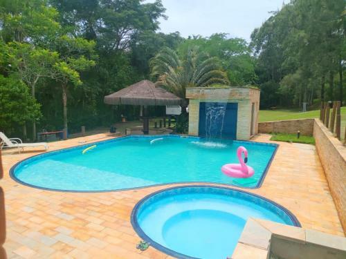 Ch�cara C/ 50 Mil Metros Lago+piscina