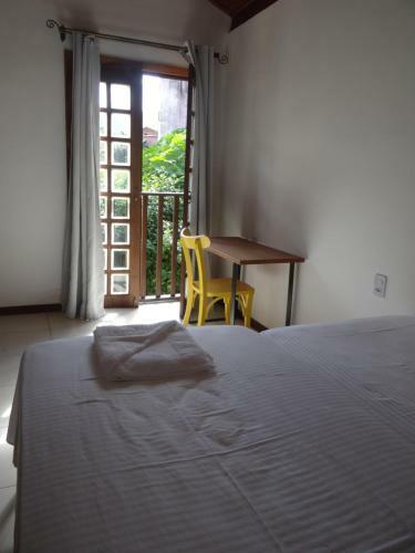Casa Confort�vel Completa Em Condom�nio