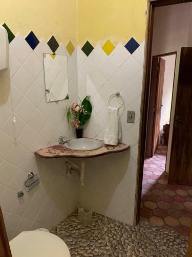 Casa Grande Equipada Para Seis Pessoas.