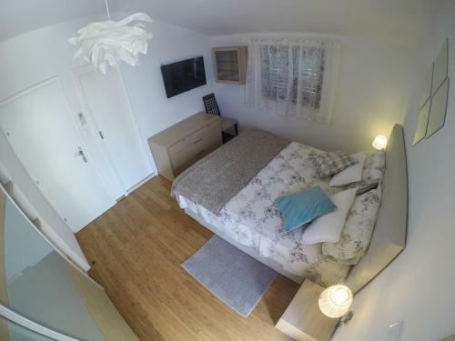 Hostal Apartment And Room Sveti Jakov