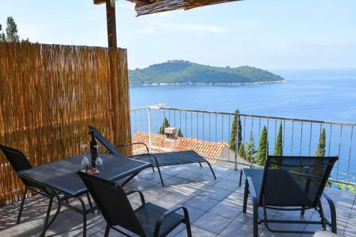 Hostal Apartment And Room Sveti Jakov