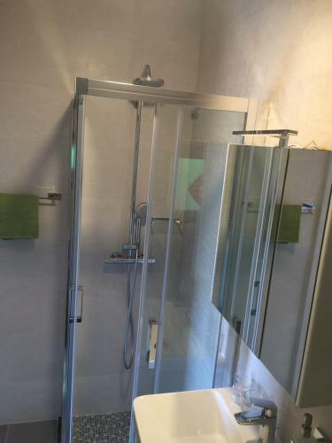 Hostal Apartment And Room Sveti Jakov
