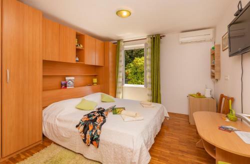 Hostal Sobe Na Konalu