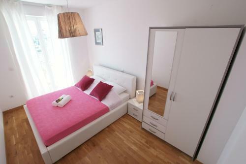 Apartment Wow