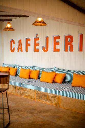 Caf� Jeri Hotel
