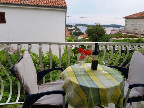 Hostal Tanya-apartments And Rooms